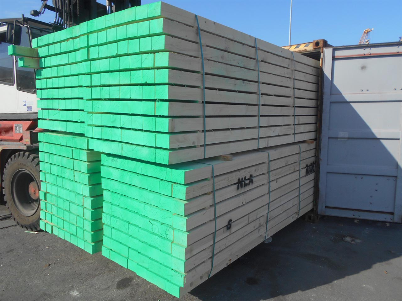 plastic pallets in uae for distribution